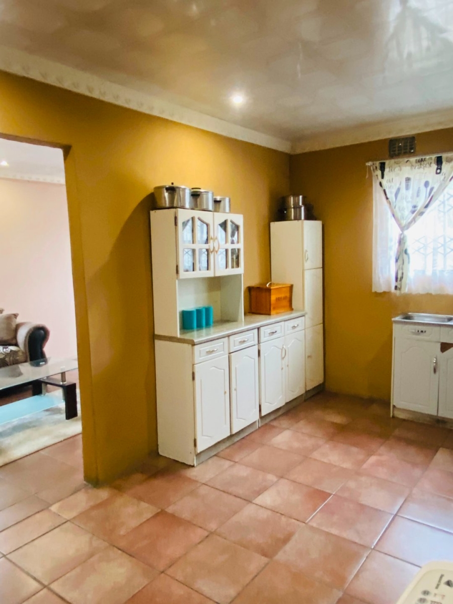 3 Bedroom Property for Sale in Browns Farm Western Cape